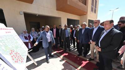 وزير الإسكان ومحافظ الوادى الجديد يفتتحون مشروع "درة الوادى" بمدينة الخارجة بالوادى الجديد