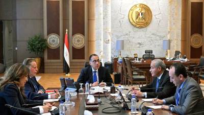 رئيس الوزراء يتابع جهود توفير السلع الأساسية والمكون الدولارى المطلوب لزيادة المعروض