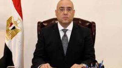 وزير الإسكان يتابع سير العمل بمشروعات المرافق والطرق وأعمال التطوير الجارية بـ5 مدن جديدة