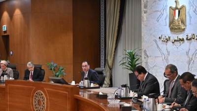 رئيس الوزراء يتابع موقف تفعيل الشبكة الوطنية للطوارئ والسلامة العامة