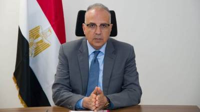 سويلم يتابع موقف الدراسات الجارية والمستقبلية ضمن برنامج البحوث التطبيقية بين مصر وهولندا