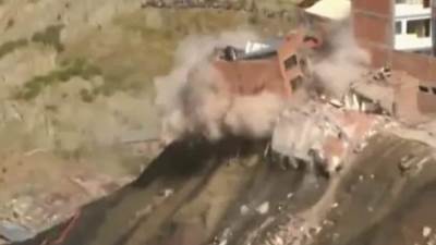 مصرع وفقدان 25 شخصا جراء وقوع انهيار أرضي شرق أفغانستان