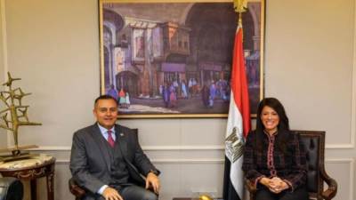 وزيرة التعاون الدولى تلتقى السفير القطرى بالقاهرة لمناقشة تعزيز التعاون المشترك