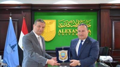 رئيس البنك الزراعي المصري يبحث مع رئيس جامعة الاسكندرية تعزيز التعاون في مجالات التنمية الزراعية