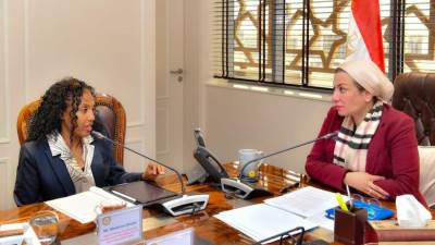 وزيرة البيئة تناقش التعاون في  تمويل سياسات التنمية وقياس ارصدة الكربون