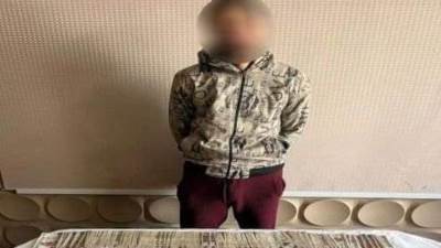 عامل دليفري يتخلص من سيدة خنقاً ويسرق أموال ومجوهرات من شقتها