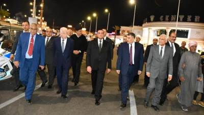 وزير التنمية المحلية ومحافظ جنوب سيناء يقومان بجولة تفقدية بالسوق التجارى القديم