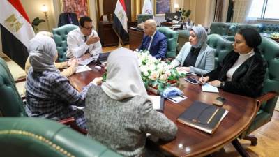 وزير الصحة يعقد اجتماعًا لمتابعة الموقف التنفيذي للمشروع القومي لمشتقات البلازما