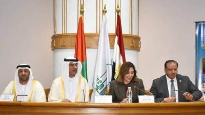 وزيرة الثقافة تُكرم الفائزين بملتقى الشارقة الثقافي تقديرًا لعطائهم الفكري الُمتميز