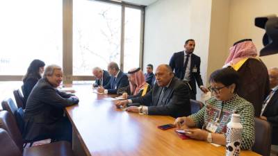 وفد اللجنة الوزارية المكلف من القمة العربية الإسلامية المشتركة يجتمع مع أمين الأمم المتحدة