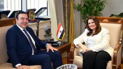 وزيرة الهجرة تستقبل أشرف دوس رجل الأعمال المصري بالولايات المتحدة الأمريكية 