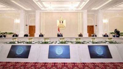 الرئيس السيسى يستعرض مع قادة القوات المسلحة المستجدات الراهنة وتداعياتها على الأمن القومى