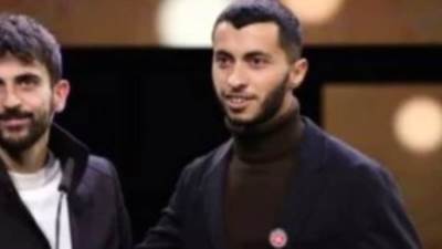 المخرج الإسرائيلي يوفال إبراهام يتعرض للتهديد بعد تضامنه مع فلسطين