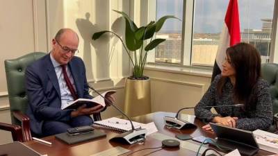 المشاط تلتقي نائب رئيس البنك الأوروبي لمناقشة التعاون وتنفيذ مشروعات برنامج «نُوَفِّــي»