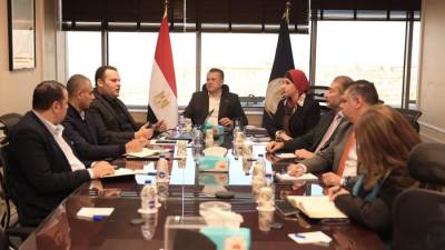 وزير السياحة يعقد اجتماعاً لمتابعة سياسات وآليات برنامج تحفيز الطيران وعرض النتائج التي حققها البرنامج خلال عام 2023