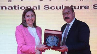 وزيرة الثقافة ومحافظ أسوان يشهدان ختام الدورة 28 لـ"سمبوزيوم النحت"