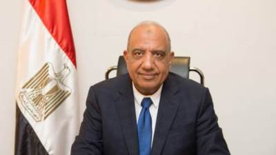 وزير قطاع الأعمال: عروض من تركيا والهند وأخرى محلية فى صناعة الحرير الصناعى