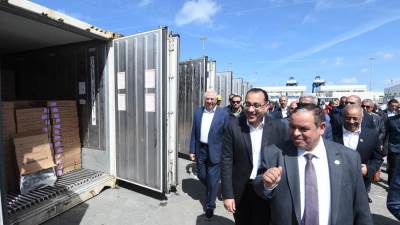 رئيس الوزراء يتفقد محطة "تحيا مصر" متعددة الأغراض بميناء الإسكندرية