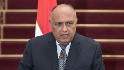 سامح شكرى يبحث مع مسؤول كينى سبل تسوية الأزمة السودانية