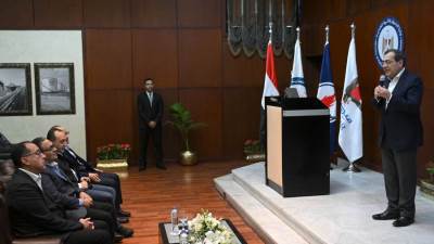 رئيس الوزراء يتفقد مشروع توسعات مصفاة "ميدور" لتكرير البترول بالإسكندرية