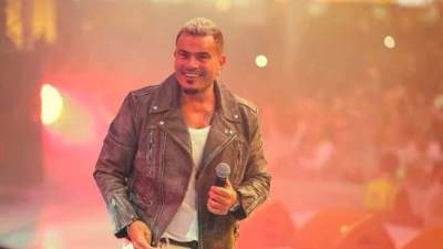 عمرو دياب يحيي حفلاً قبل انطلاق مباراة الأهلى والزمالك فى نهائي كأس مصر