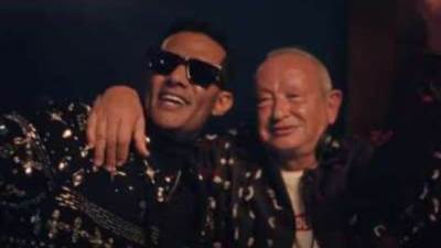 ساويرس يظهر مع محمد رمضان ضمن إعلان اتصالات الجديد