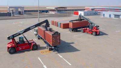 الموانىء البرية والجافة: دور هام لميناء أكتوبر الجاف في حركة الواردات والصادرات