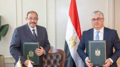 اقتصادية قناة السويس توقع بروتوكول تعاون مع اقتصادية المثلث الذهبى