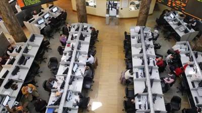 مؤشر البورصة الرئيسي يقفز بنسبة 17ر5% في مستهل تعاملات الأسبوع