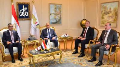 وزير الطيران المدني يلتقي رئيس المنظمة العالمية للأرصاد الجوية لبحث التعاون