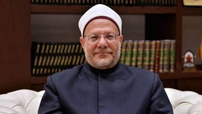 مفتي الجمهورية: يجب على المريض أن يستجيب للطبيب إن رأى ضرورة إفطاره