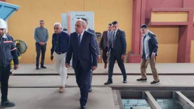 وزير قطاع الأعمال العام يتابع معدلات الإنتاج والتشغيل بـ"الدلتا للصلب"