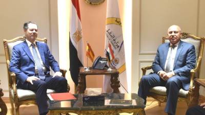 وزير النقل يبحث مع السفير الاسباني التعاون في مجال إدارة وتشغيل وصيانة وإعادة تسليم عدد من المحطات بالموانىء
