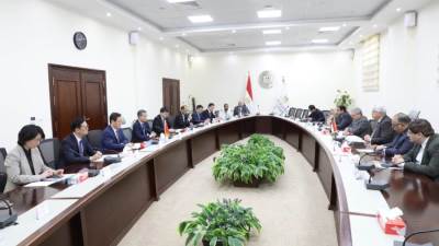 وزير التعليم يستقبل وفد جامعة نانجينغ الطبية الصينية والسفير الصيني لبحث التعاون