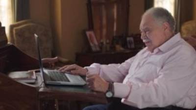 عتبات البهجة الحلقة 13.. يحيى الفخرانى يشتكى همه لمتابعيه