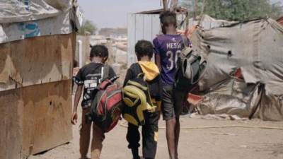 منظمة "سايف ذا تشيلدرن": اثنين من كل خمسة أطفال يمنيين لا يرتادون المدارس