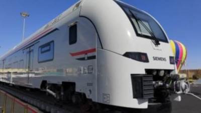 القطار الكهربائى الخفيف يمد عمله اليوم لـ2.30 صباحا لنقل جماهير مباراة المنتخب