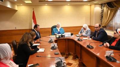 وزيرة التضامن  تلتقي رئيس هيئة الرقابة الصحية ويبحثان توقيع تعاون بينهم