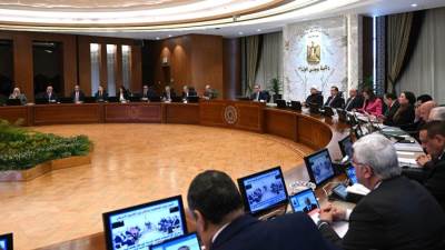 رئيس الوزراء: تكليف فرق عمل بالوزارات بالنزول للأسواق والتأكد من خفض الأسعار بصورة حقيقية