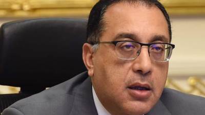 رئيس الوزراء يبدأ جولة تفقدية لعدد من المصانع بمدينة العاشر من رمضان