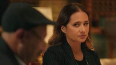 مسلسل فراولة الحلقة 5.. نيللى كريم تستبدل الأحجار الكريمة الصينية بمصرية
