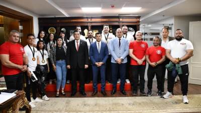 وزير الرياضة يُكرم لاعبي منتخب مصر بعد التتويج بكأس العالم للقوة البدنية