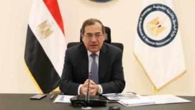 وزير البترول: زيادة معدلات ضخ الوقود فى السوق المحلية خلال موسم الأعياد