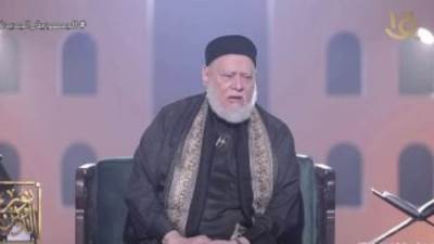 هل بناء المساجد على المقامات وزيارتها بدعة؟ على جمعة يجيب