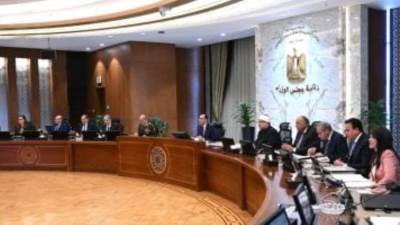الحكومة توافق على اعتماد صرف 6 دفعات من صندوق إعانات الطوارئ للعمال