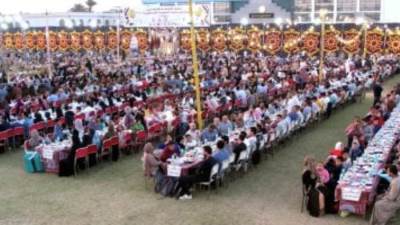 إفطار جماعى لأكثر من 8 آلاف أسرة فى الصعيد بالمنطقة الجنوبية العسكرية