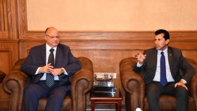 وزير الرياضة يناقش الطروحات الاستثمارية الجديدة لتطوير هيئة ستاد القاهرة