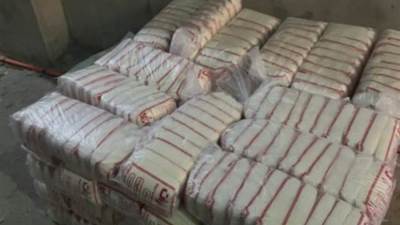 وزارة التموين تتعاقد على استيراد 250 ألف طن سكر خام