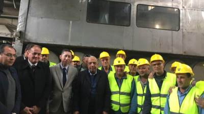 “قطاع الأعمال": تصدير أول شحنة من إنتاج "مصر للحرير الصناعي" بكفر الدوار