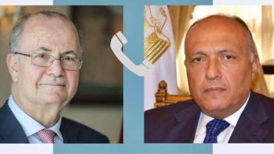 سامح شكري يهنئ رئيس الوزراء وزير خارجية فلسطين بتشكيل الحكومة الجديدة